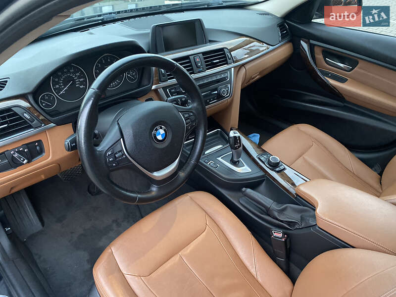 Седан BMW 3 Series 2013 в Луцьку