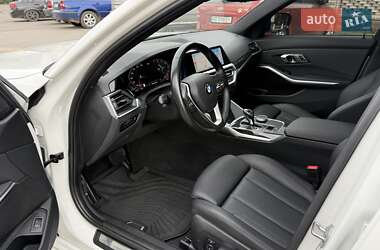 Седан BMW 3 Series 2019 в 