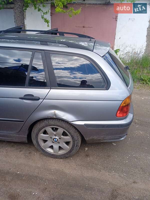 Универсал BMW 3 Series 2004 в Коростене