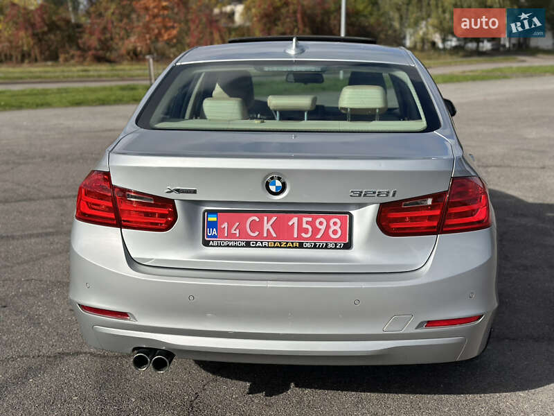 Седан BMW 3 Series 2013 в Львове