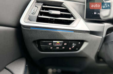 Седан BMW 3 Series 2023 в 