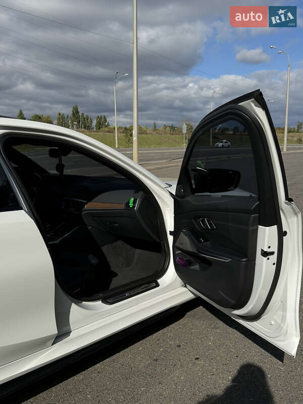Седан BMW 3 Series 2019 в Одессе фото 16 Седан BMW 3 Series 2019 в Одессе