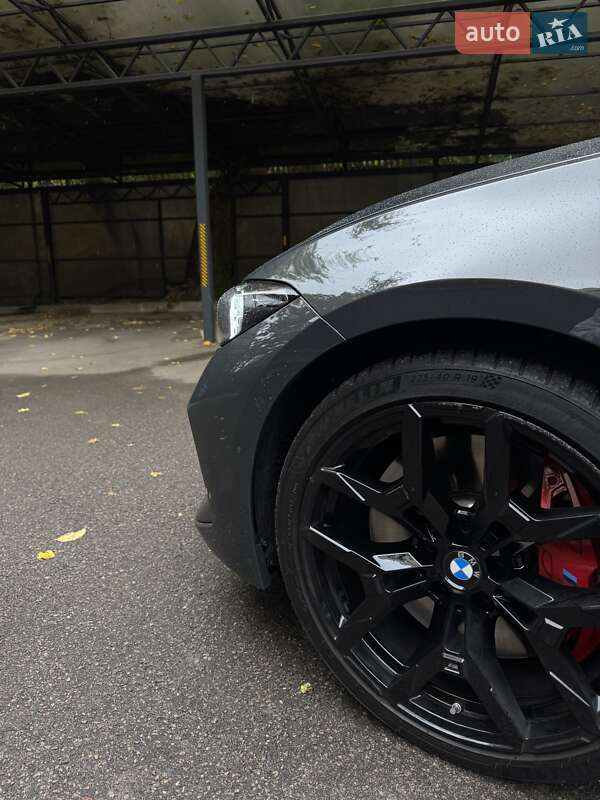 Седан BMW 3 Series 2024 в Киеве