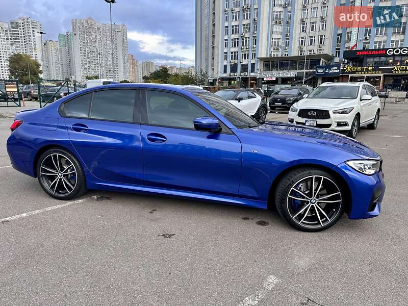 Седан BMW 3 Series 2022 в Киеве