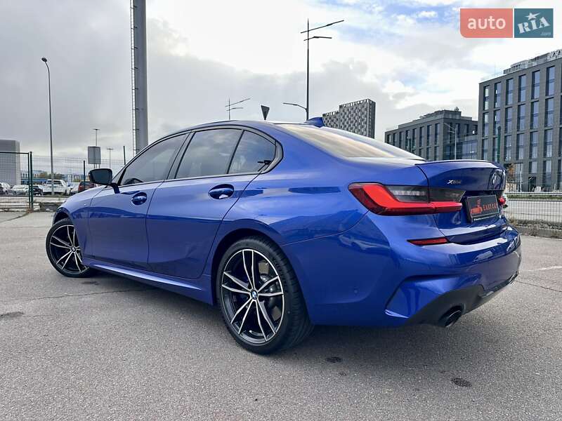 Седан BMW 3 Series 2022 в Киеве
