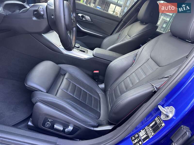 Седан BMW 3 Series 2022 в Киеве