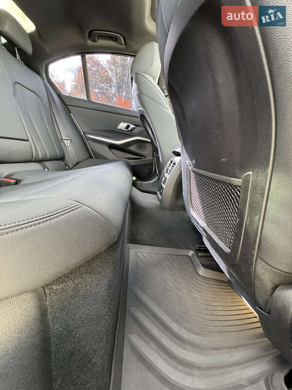Седан BMW 3 Series 2020 в Кропивницком