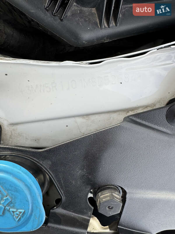 Седан BMW 3 Series 2020 в Кропивницком