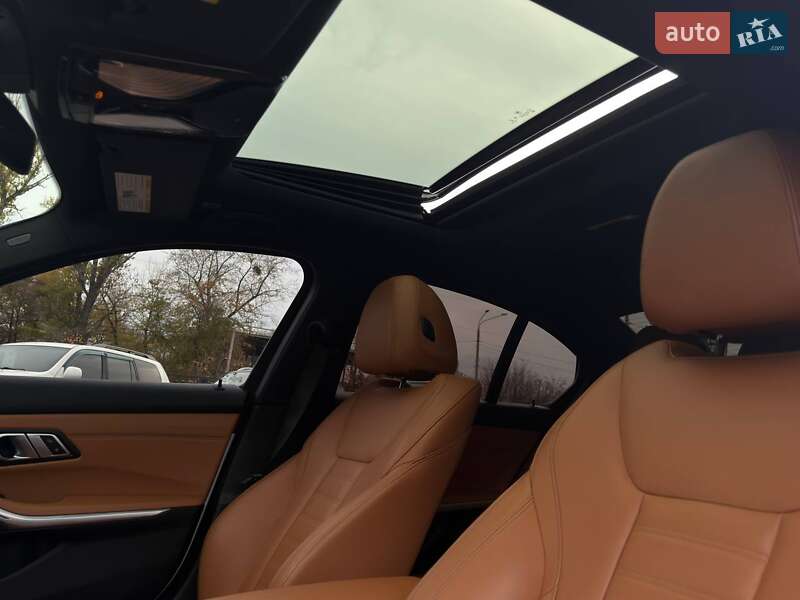 Седан BMW 3 Series 2019 в Харькове