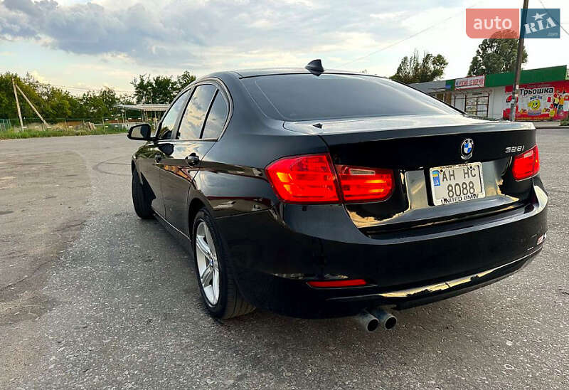 Седан BMW 3 Series 2013 в Львове