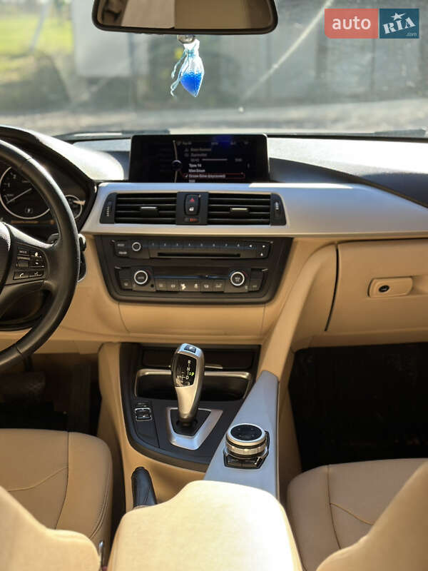 Седан BMW 3 Series 2012 в Ужгороде