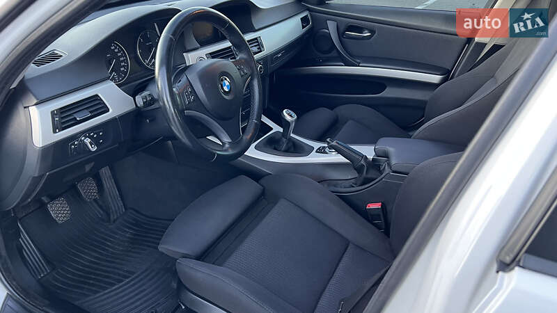 Универсал BMW 3 Series 2010 в Житомире фото 11 Универсал BMW 3 Series 2010 в Житомире