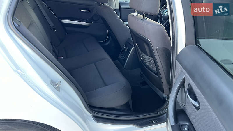 Универсал BMW 3 Series 2010 в Житомире фото 14 Универсал BMW 3 Series 2010 в Житомире