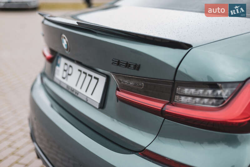 Седан BMW 3 Series 2020 в Бучаче