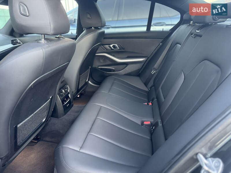 Седан BMW 3 Series 2021 в Хмельницком