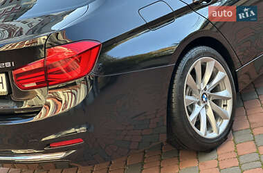 Седан BMW 3 Series 2015 в 