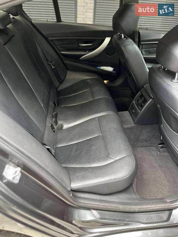 Седан BMW 3 Series 2013 в Хмельницькому
