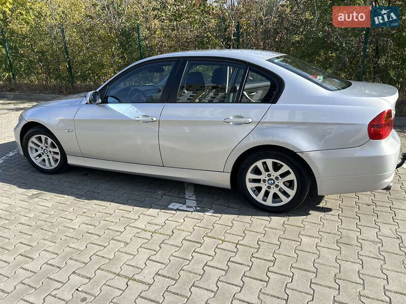 Седан BMW 3 Series 2005 в Луцке