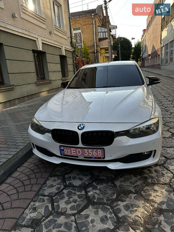 Седан BMW 3 Series 2013 в Луцке