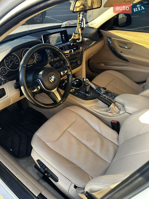 Седан BMW 3 Series 2013 в Луцке