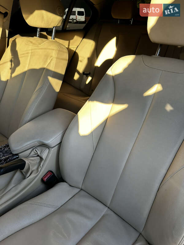 Седан BMW 3 Series 2013 в Луцке