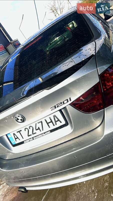 Седан BMW 3 Series 2009 в Бурштині