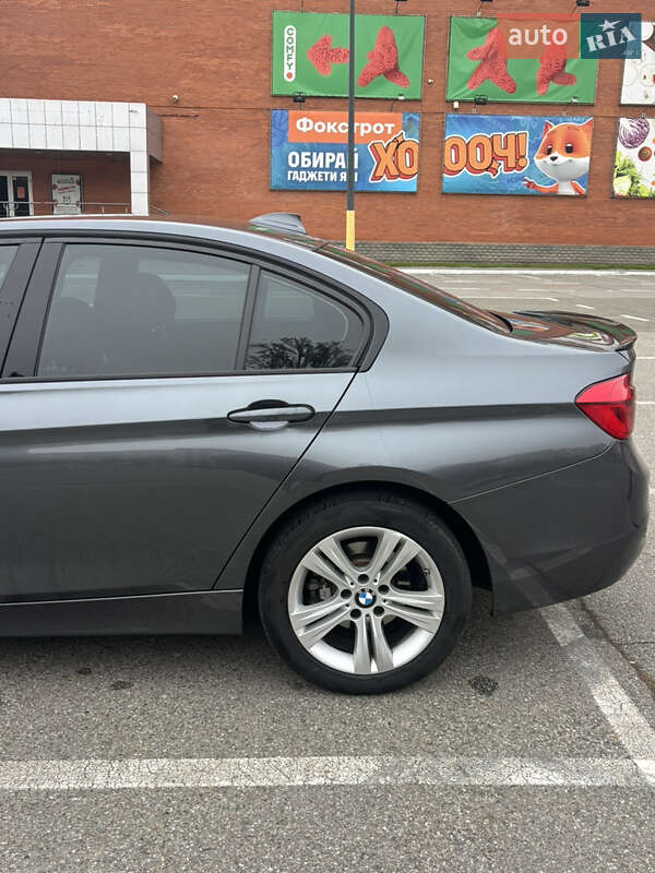 Седан BMW 3 Series 2015 в Броварах