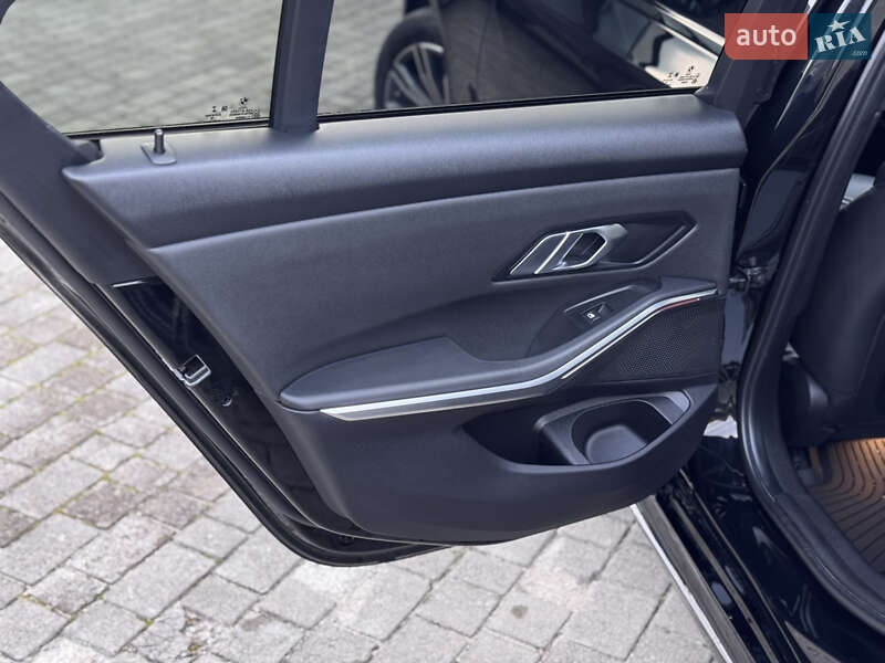 Седан BMW 3 Series 2019 в Сарнах фото 29 Седан BMW 3 Series 2019 в Сарнах