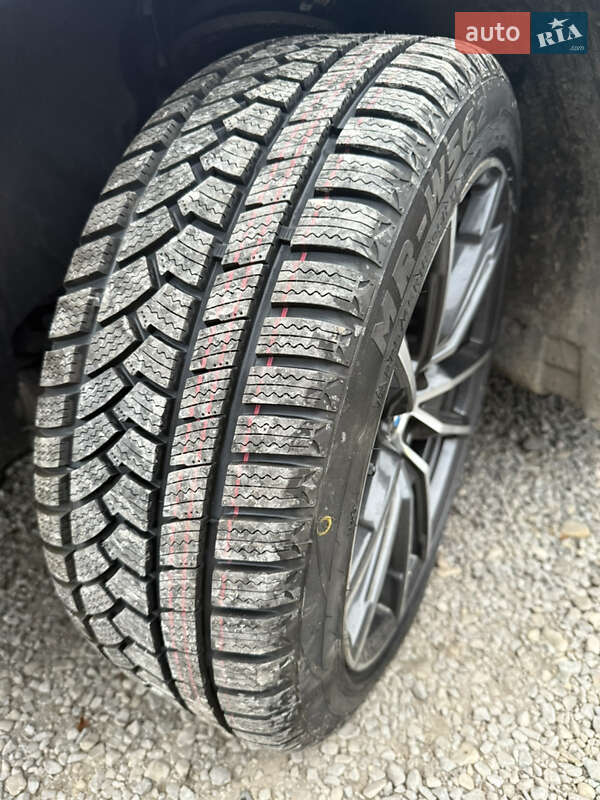 Седан BMW 3 Series 2019 в Самборе