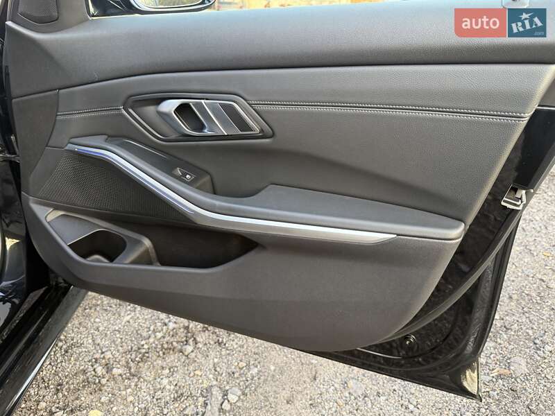 Седан BMW 3 Series 2020 в Гнивани фото 30 Седан BMW 3 Series 2020 в Гнивани