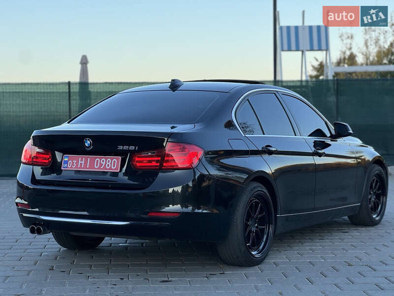 Седан BMW 3 Series 2013 в Рівному