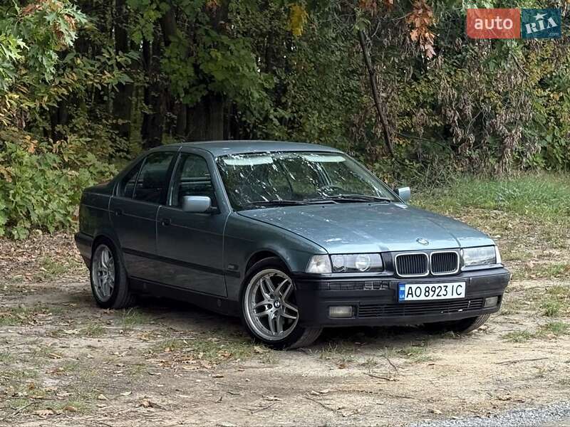 Седан BMW 3 Series 1995 в Ужгороде