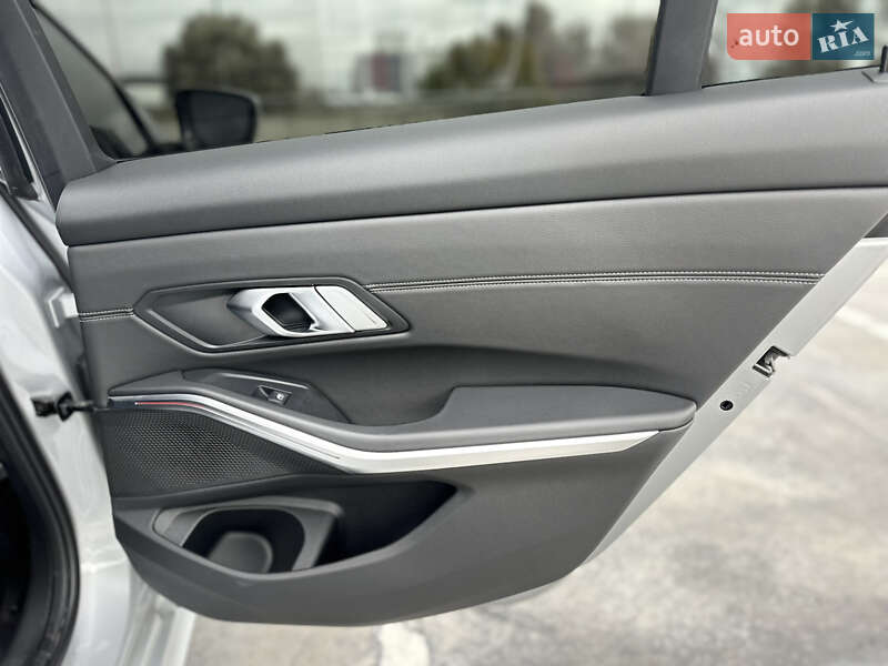 Седан BMW 3 Series 2021 в Києві фото 31 Седан BMW 3 Series 2021 в Києві
