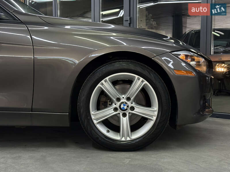 Седан BMW 3 Series 2014 в Одессе