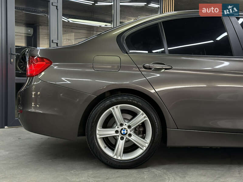 Седан BMW 3 Series 2014 в Одессе