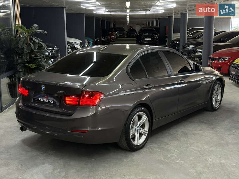 Седан BMW 3 Series 2014 в Одессе