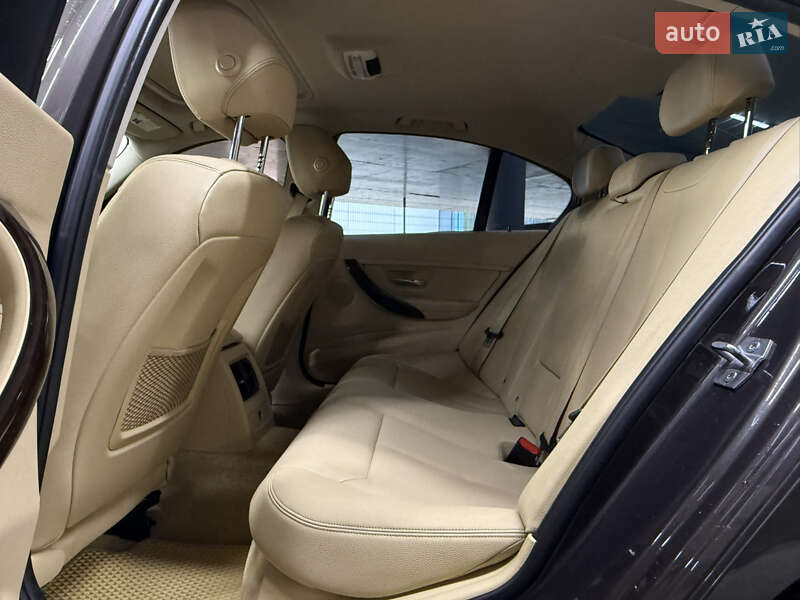 Седан BMW 3 Series 2014 в Одессе