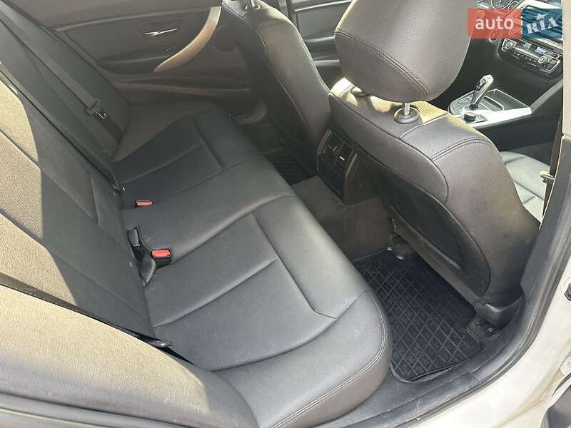 Седан BMW 3 Series 2017 в Ужгороде фото 32 Седан BMW 3 Series 2017 в Ужгороде