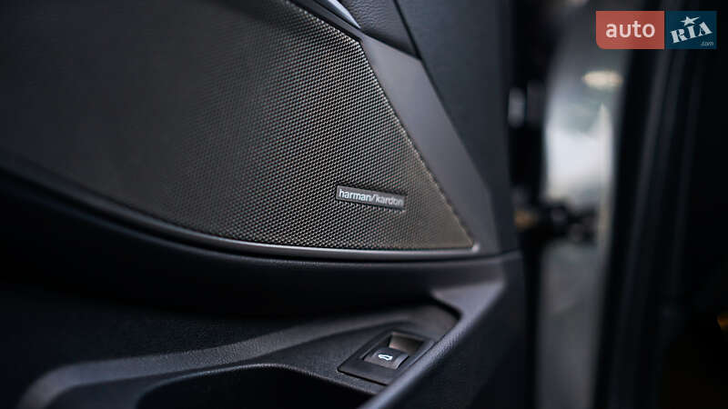 Седан BMW 3 Series 2019 в Львові