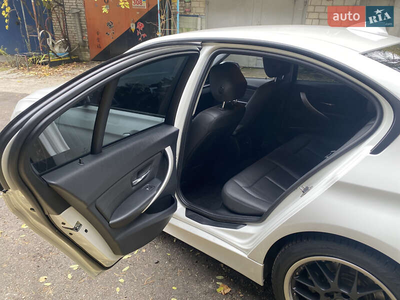 Седан BMW 3 Series 2012 в Обухове фото 17 Седан BMW 3 Series 2012 в Обухове