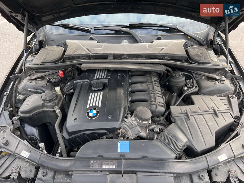 Кабриолет BMW 3 Series 2013 в Киеве фото 41 Кабриолет BMW 3 Series 2013 в Киеве