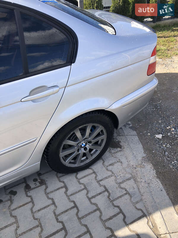Седан BMW 3 Series 2004 в Львові