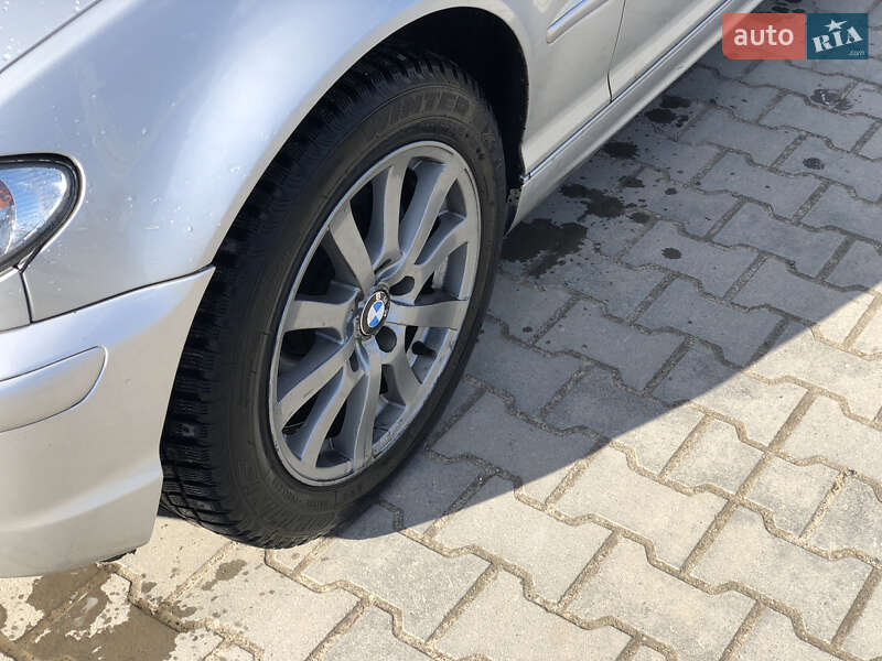 Седан BMW 3 Series 2004 в Львові
