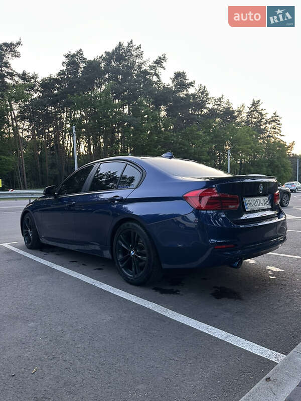 Седан BMW 3 Series 2016 в Ровно