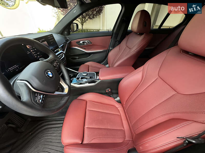 Седан BMW 3 Series 2023 в Львові