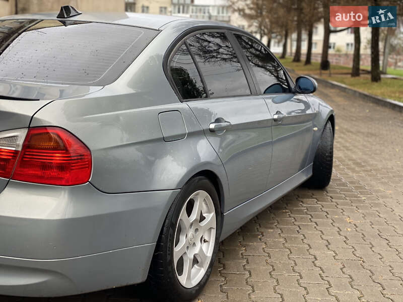 Седан BMW 3 Series 2005 в Звягеле
