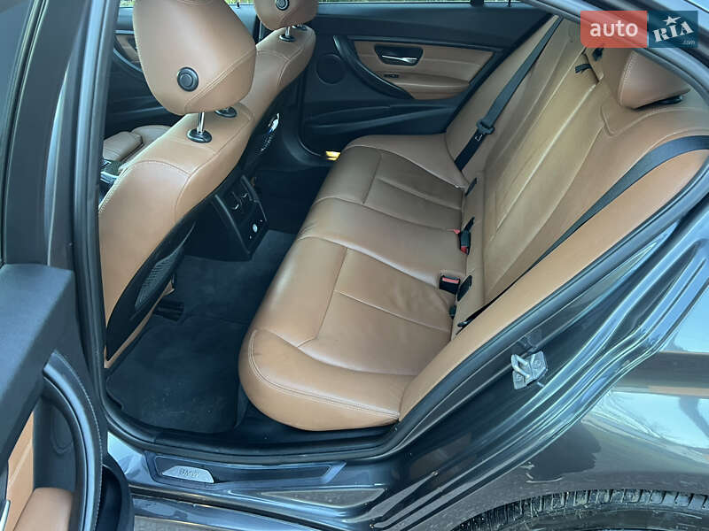Седан BMW 3 Series 2015 в Трускавце