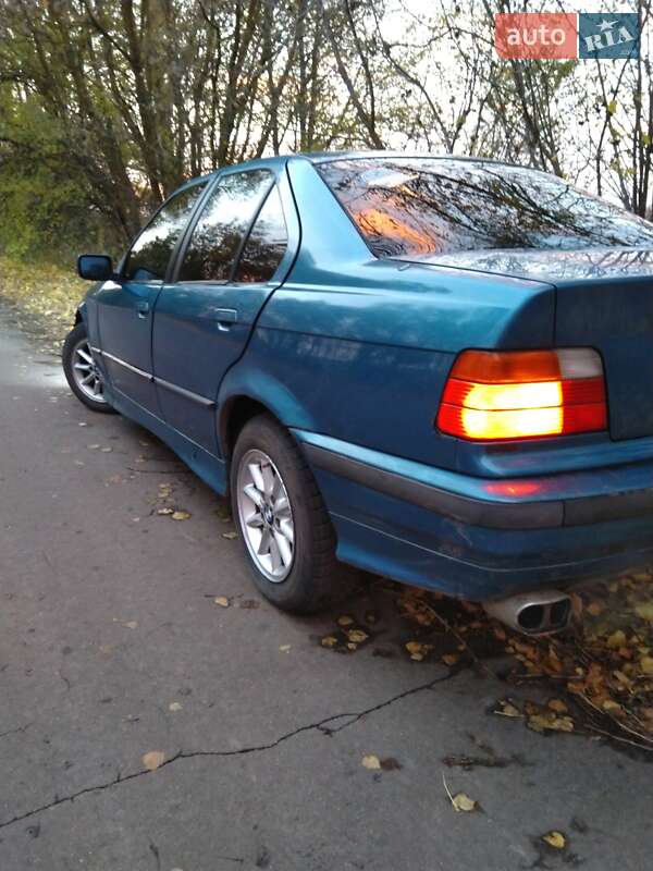 Седан BMW 3 Series 1992 в Талалаевке фото 6 Седан BMW 3 Series 1992 в Талалаевке