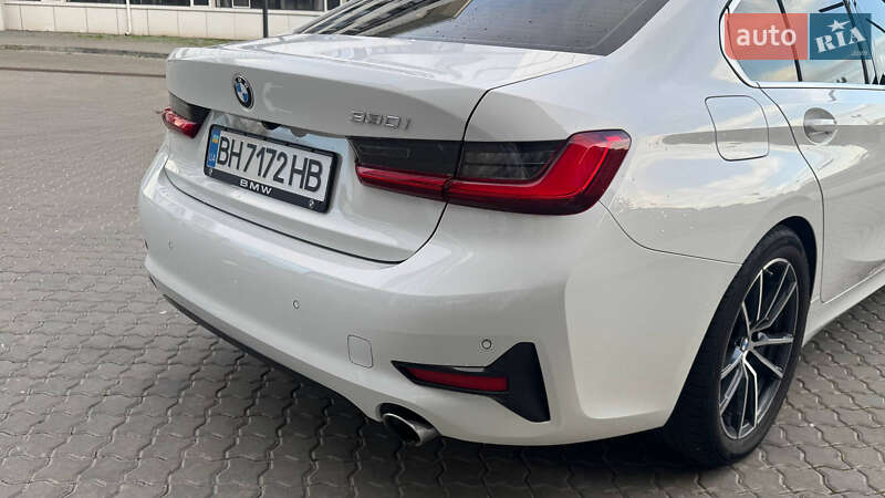 Седан BMW 3 Series 2019 в Черноморске