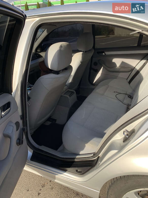 Седан BMW 3 Series 2002 в Вінниці